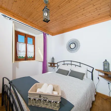 Casa Dos Avos * Góis
